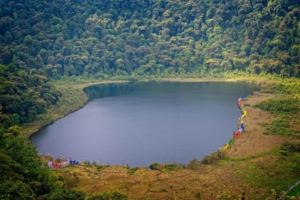 Khecheopalri Lake